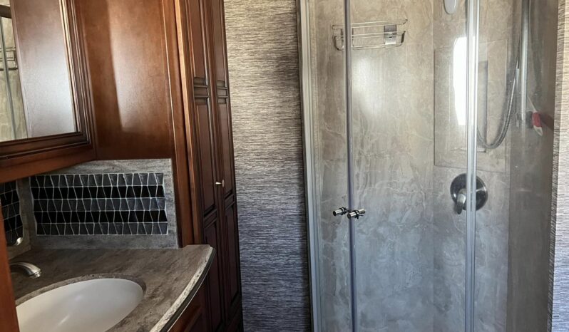 
								2016 Newmar Dutch Star 4018 full									