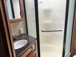 
										2011 Keystone Montana 3665RE full									
