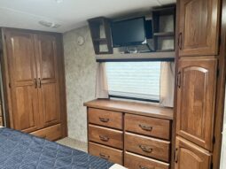 
										2011 Keystone Montana 3665RE full									