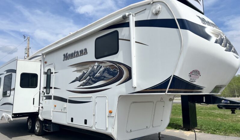 
								2011 Keystone Montana 3665RE full									