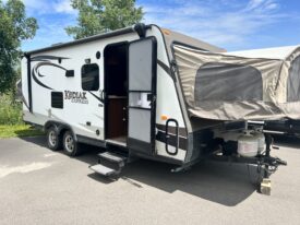 2014 Kodiak Express 216E