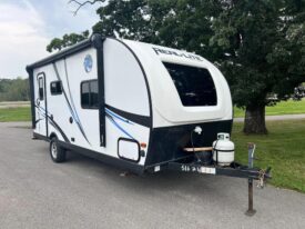 2019 Palomino Real Lite RL181