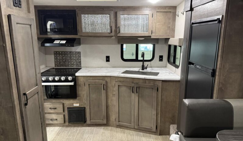 
								2021 KZ Sonic SN231VRK full									