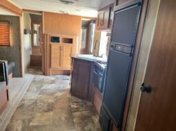 
										2015 FOREST RIVER CHEROKEE 274DBH full									