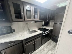 
										2022 Grand Design Transcend 200MK full									