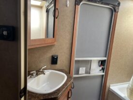 2015 FOREST RIVER CHEROKEE 274DBH