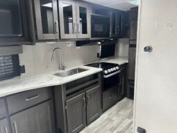 
										2022 Grand Design Transcend 200MK full									