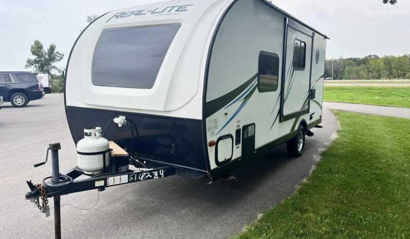 
								2019 Palomino Real Lite RL181 full									