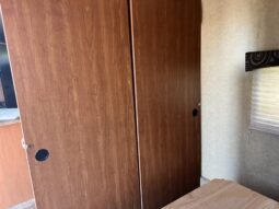 
										2015 FOREST RIVER CHEROKEE 274DBH full									