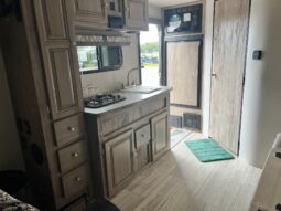 
										2019 Palomino Real Lite RL181 full									