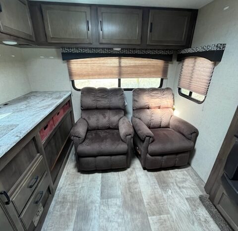 
								2017 KZ Connect C241RLK full									