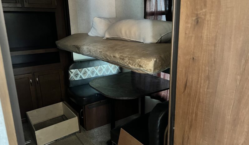 
								2017 Jayco Jayflight 33RBTS full									