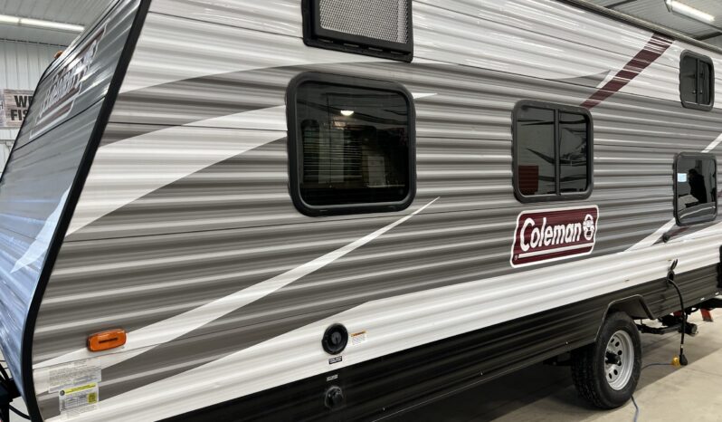 
								2018 Dutchmen Coleman Lantern LT 17FQ full									
