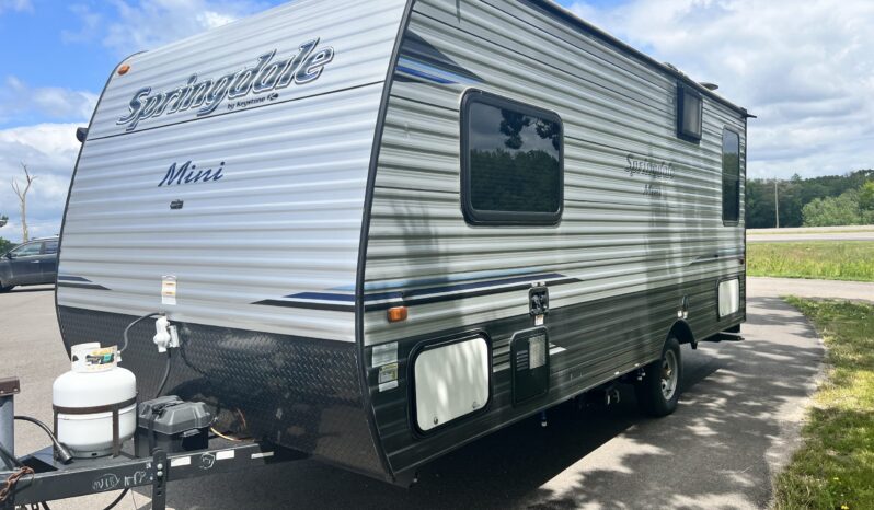 
								2018 Keystone Springdale mini SM1750 full									