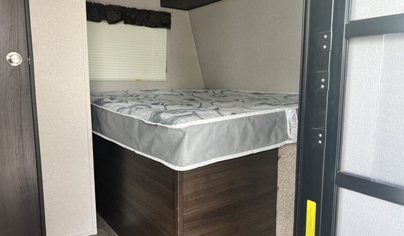 
								2018 Keystone Springdale mini SM1750 full									