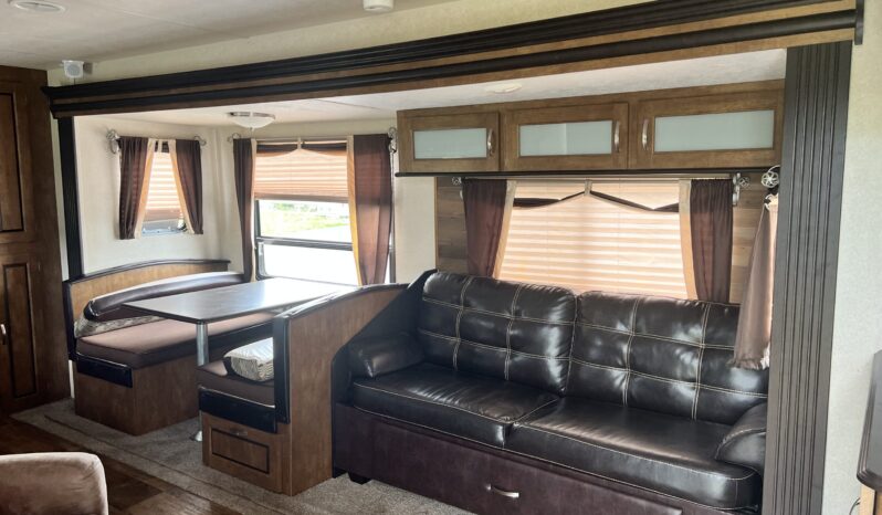 
								2017 Forest River Wildwood 27RKSS full									
