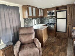 
										2017 Forest River Wildwood 27RKSS full									