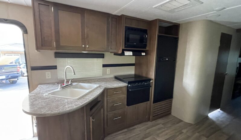 
								2017 Dutchmen Aspen Trail 3010BHDS full									