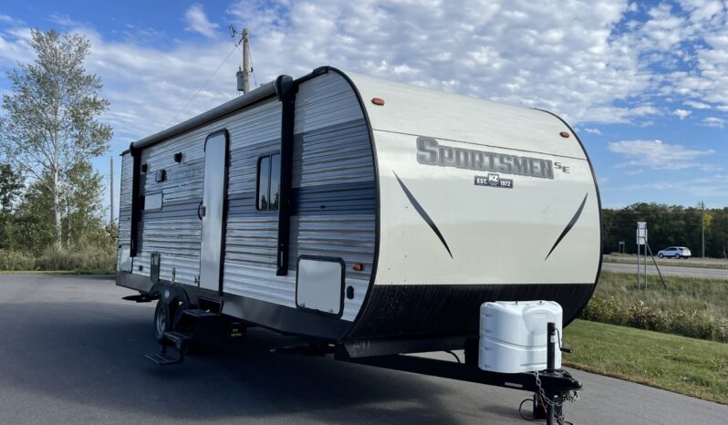 
								2021 KZ Sportsman 241RLSE full									