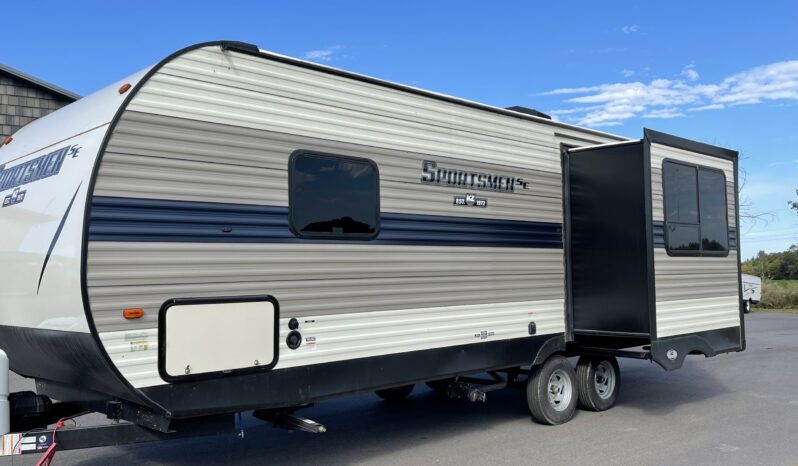 
								2021 KZ Sportsman 241RLSE full									