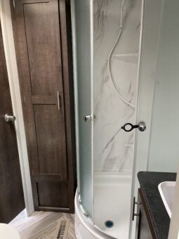 
										2021 KZ Sportsman 241RLSE full									