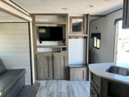 
										2021 Heartland Pioneer BH270 full									