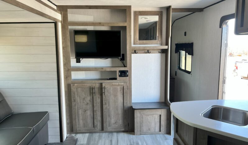 
								2021 Heartland Pioneer BH270 full									