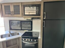 
										2021 Heartland Pioneer BH270 full									