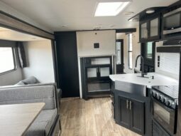 
										2021 Cherokee Grey Wolf 26DBH full									