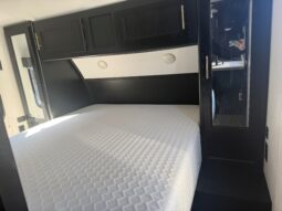 
										2021 Cherokee Grey Wolf 26DBH full									