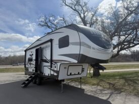2022 Forest River Rockwood Ultra Lite 2445WS