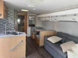 
										2003 Forest River Georgetown 325 full									