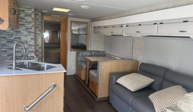 
								2003 Forest River Georgetown 325 full									