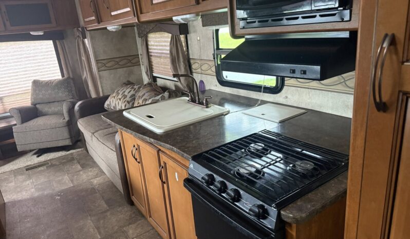 
								2012 Keystone Bullet Ultra Lite 284RLS full									