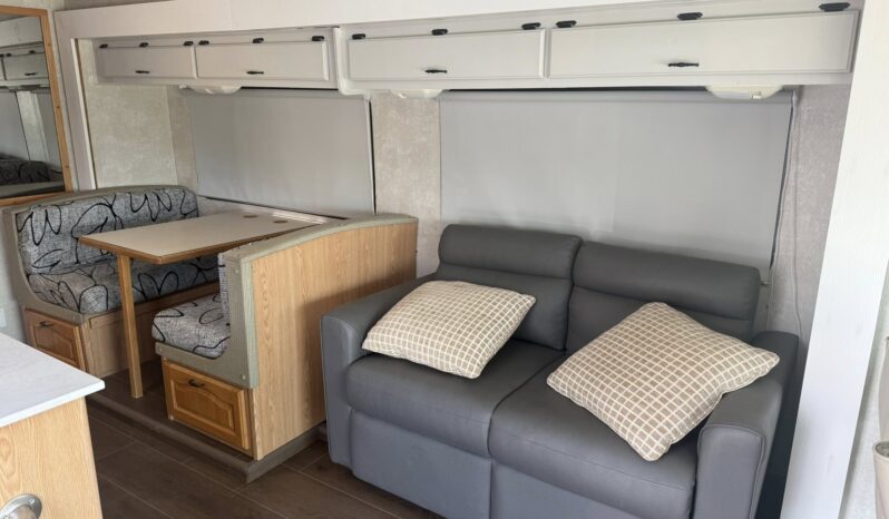 
								2003 Forest River Georgetown 325 full									