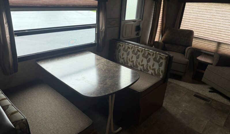 
								2012 Keystone Bullet Ultra Lite 284RLS full									