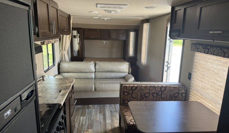 
								2015 Forest River Grey Wolf 26BH full									