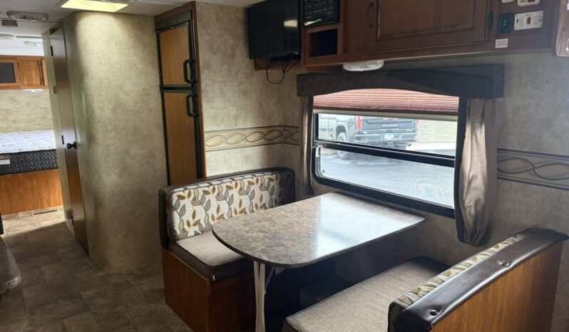 
								2012 Keystone Bullet Ultra Lite 284RLS full									
