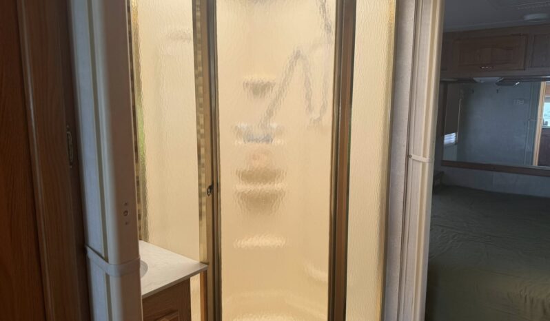 
								2003 Forest River Georgetown 325 full									