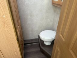 
										2003 Forest River Georgetown 325 full									