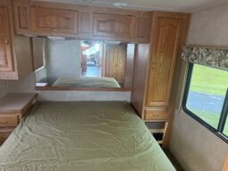 
										2003 Forest River Georgetown 325 full									
