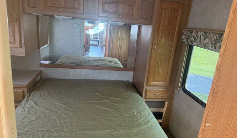 
								2003 Forest River Georgetown 325 full									
