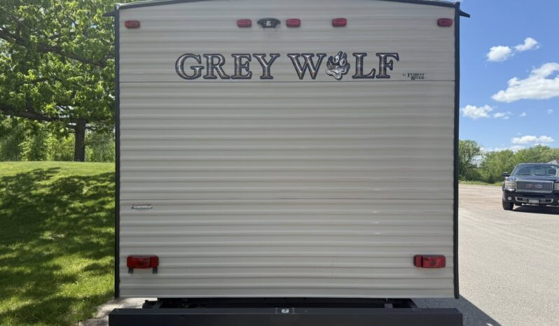 
								2015 Forest River Grey Wolf 26BH full									