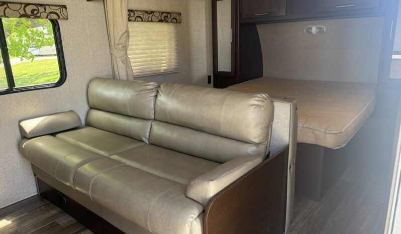 
								2015 Forest River Grey Wolf 26BH full									