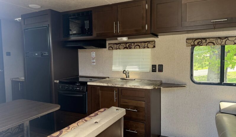 
								2015 Forest River Grey Wolf 26BH full									