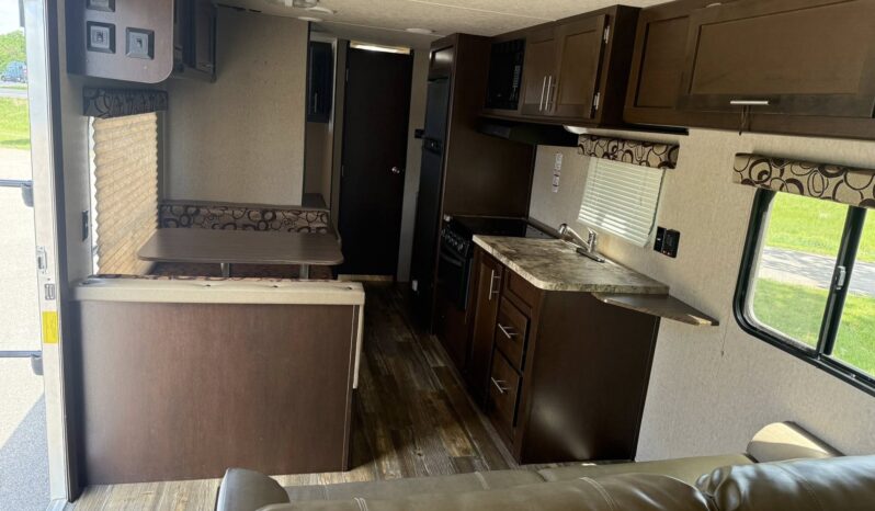
								2015 Forest River Grey Wolf 26BH full									