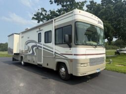2000 Fleetwood Southwind Storm 31W