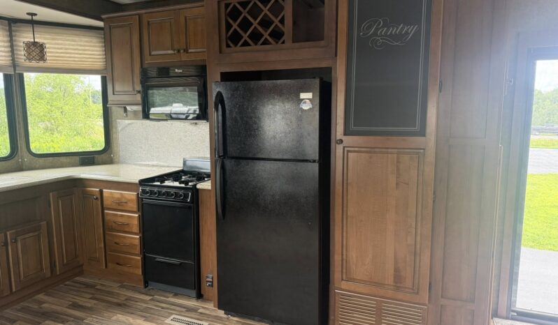 
								2015 Breckenridge Lakeview 40FKBS full									