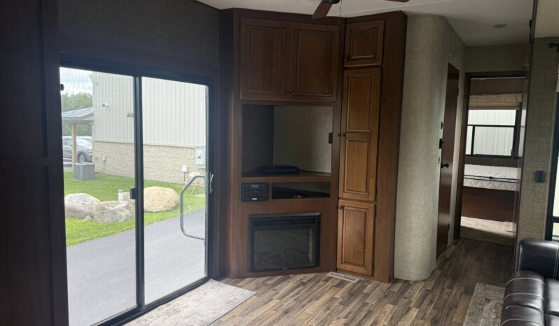 
								2015 Breckenridge Lakeview 40FKBS full									