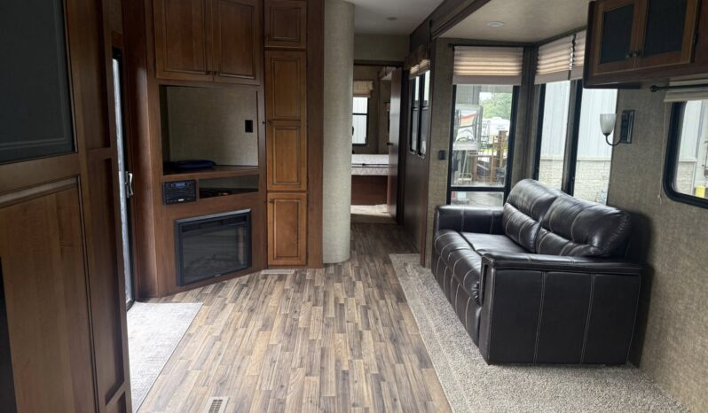 
								2015 Breckenridge Lakeview 40FKBS full									